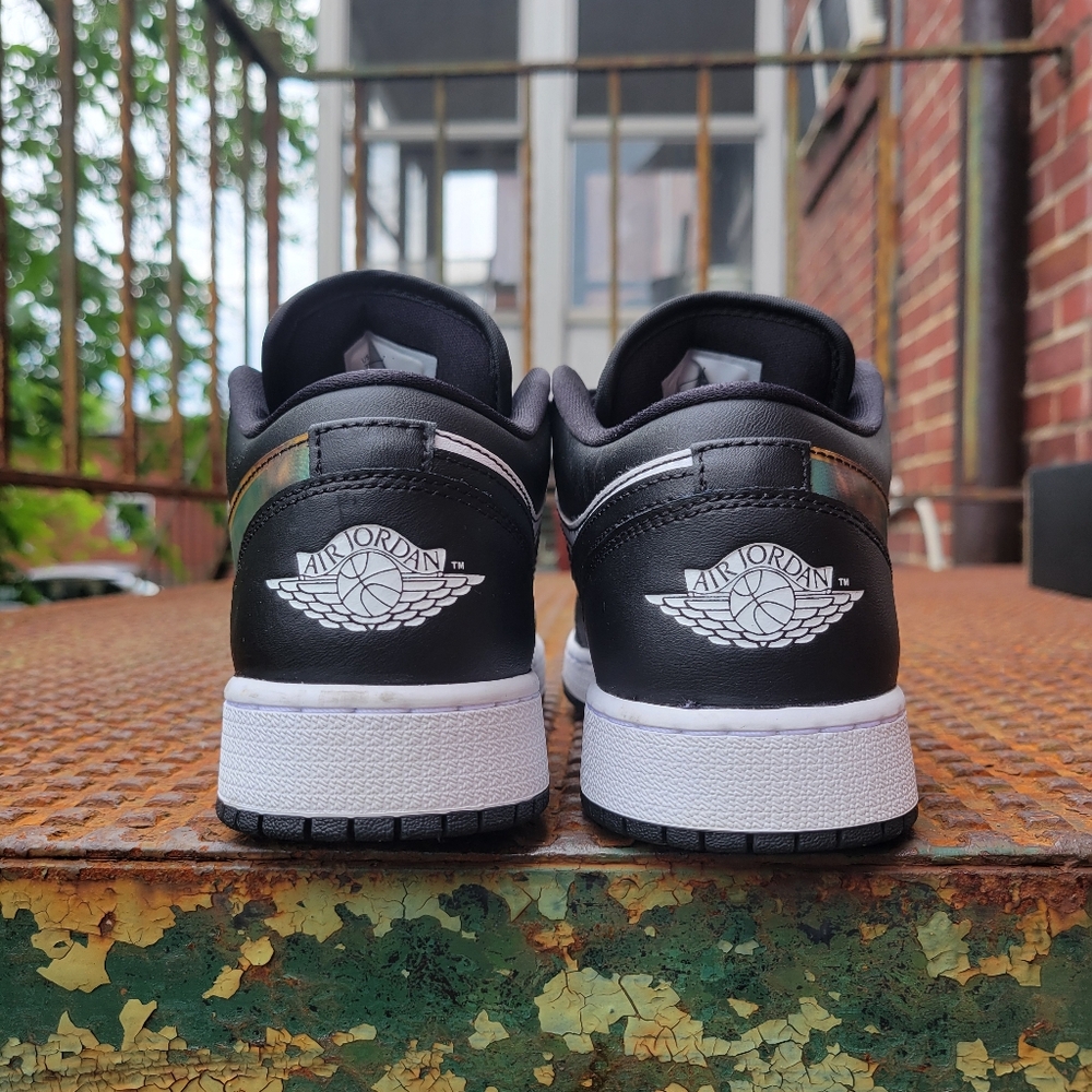 Jordan 1 Low Retro "Hologram" - Picture 5 of 14